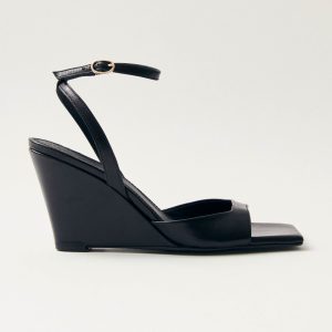 Riya Black Leather Sandals