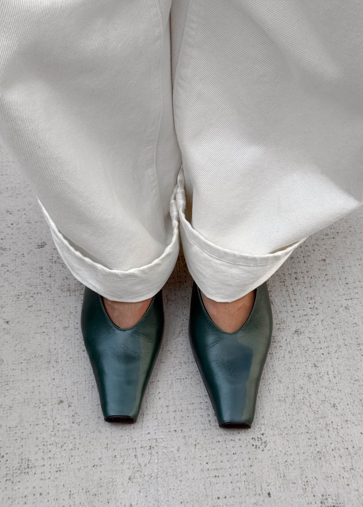 Cendra Rift Dark Green Leather Pumps - Image 2