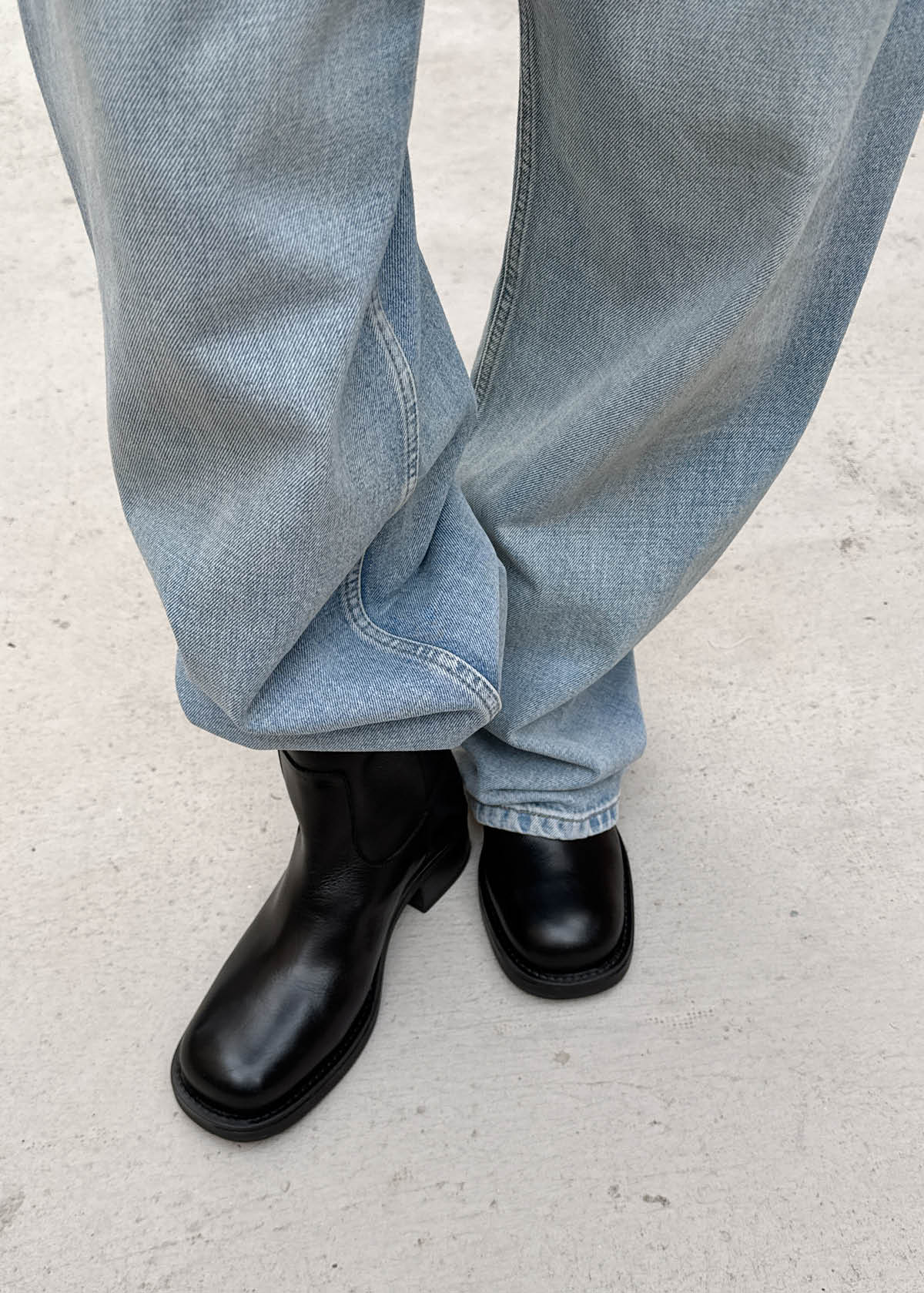 Rajan Brushed Black Leather Boots - Image 2