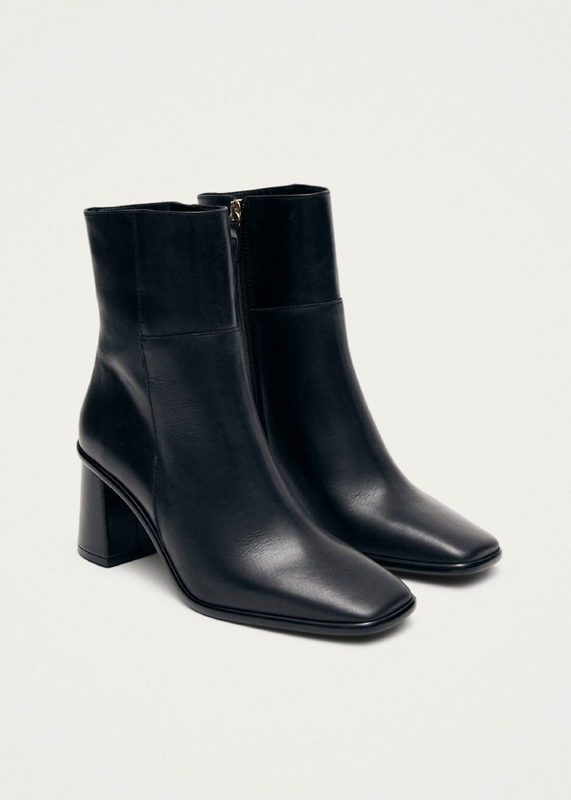 West Vintage Total Black Leather Ankle Boots - Image 2